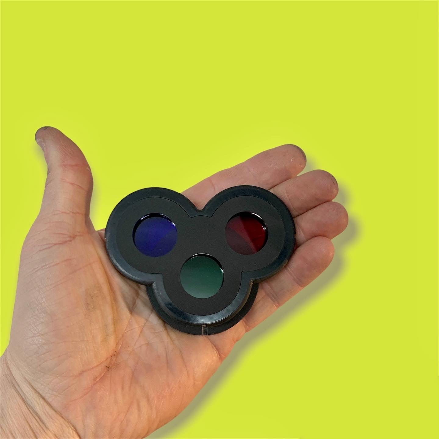 "TriChroma" - Magnetic TriChrome filter adaptor for Cube Pinhole Cameras
