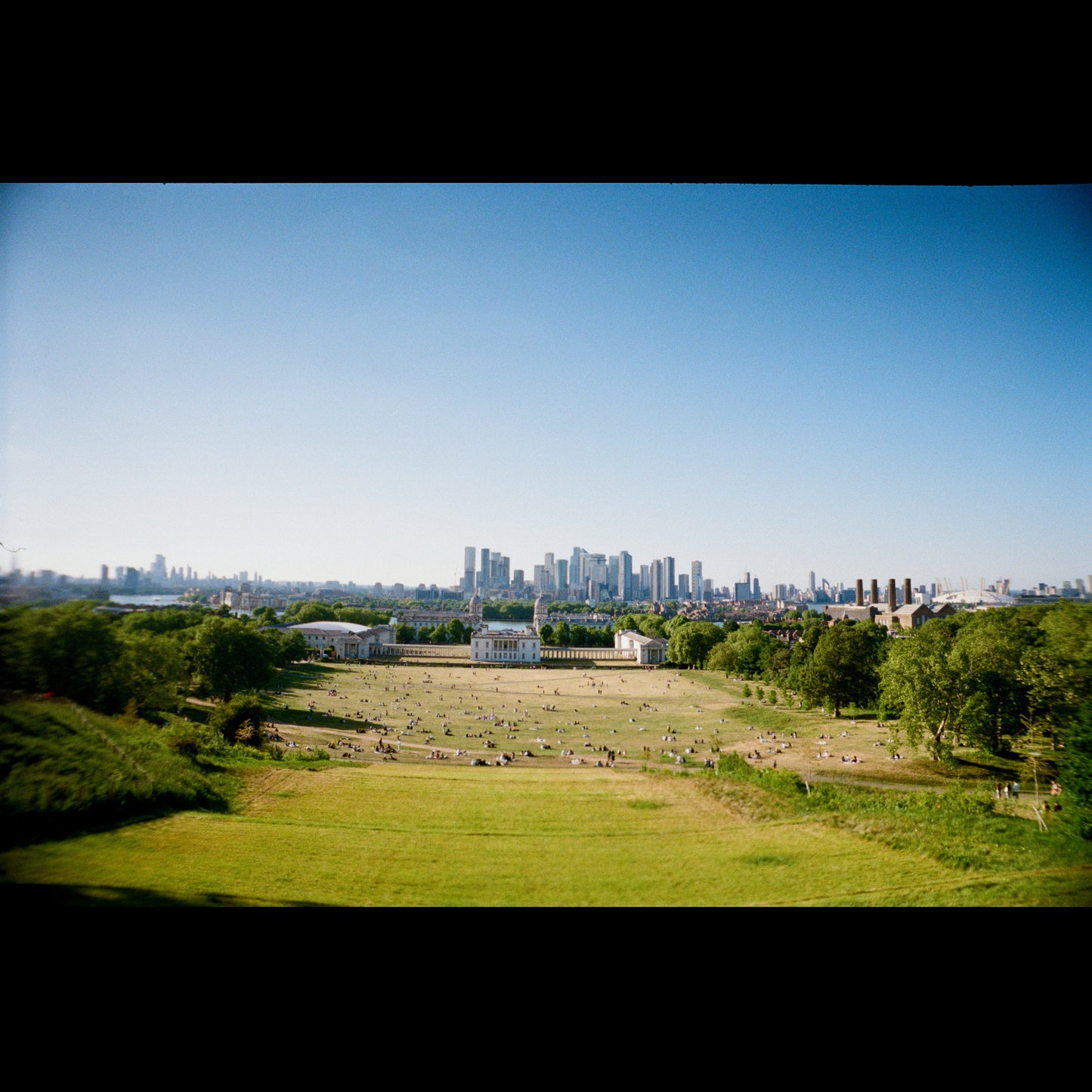 Chroma Click - 35mm Compact Camera with 24mm "Double Glass" lens