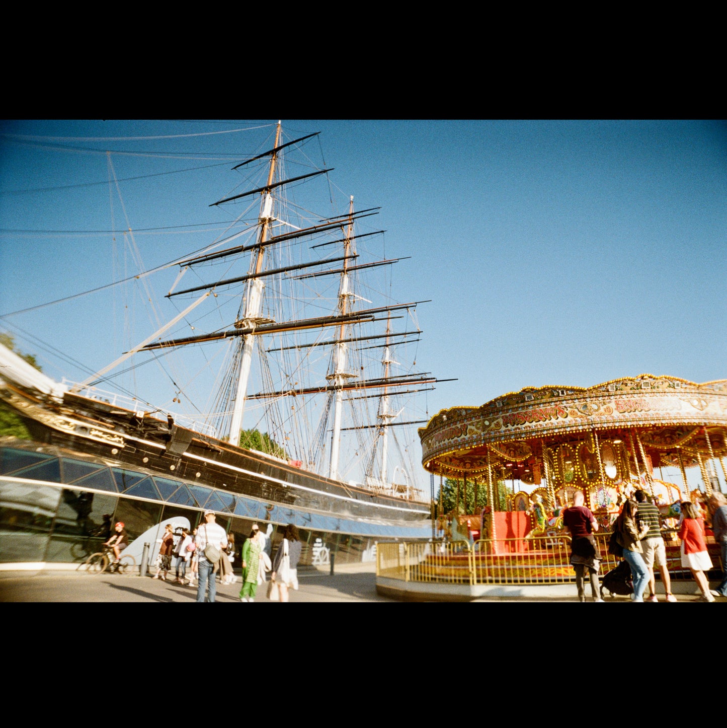 Chroma Click - 35mm Compact Camera with 24mm "Double Glass" lens