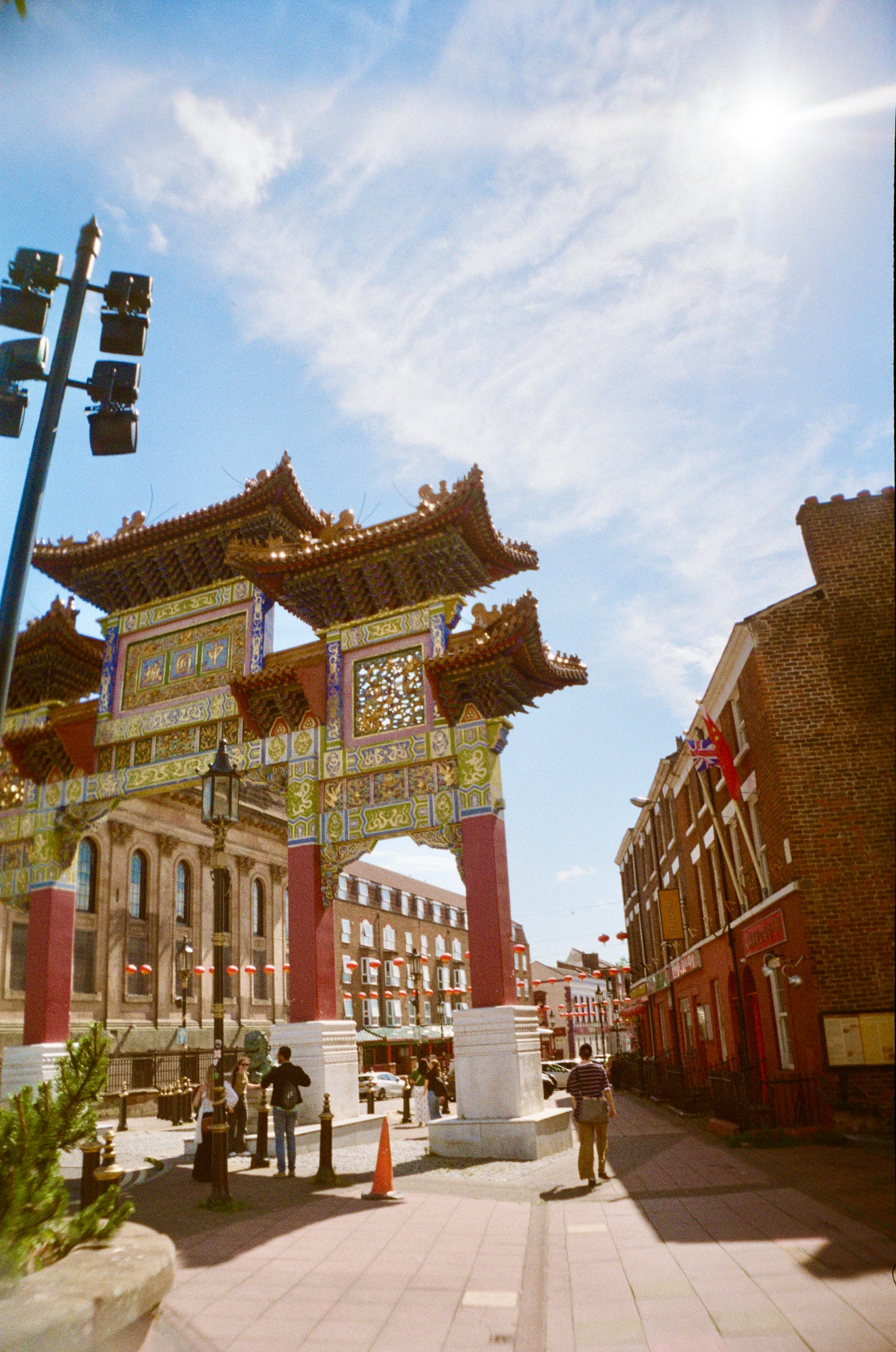 Chroma Click - 35mm Compact Camera with 24mm "Double Glass" lens