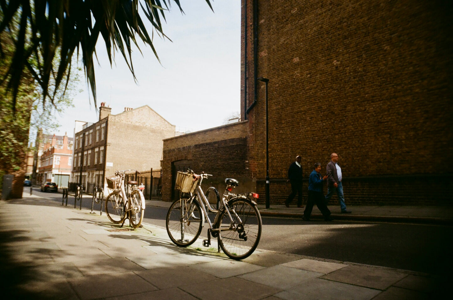 Chroma Click - 35mm Compact Camera with 24mm "Double Glass" lens